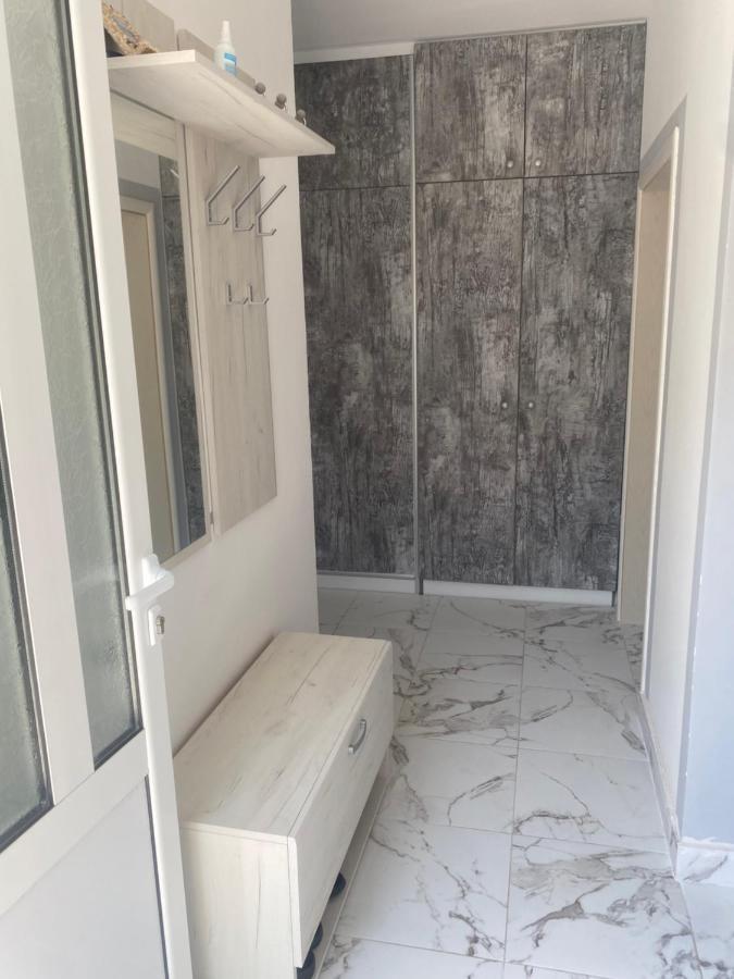 Apartman Lara Свети-Стефан Экстерьер фото