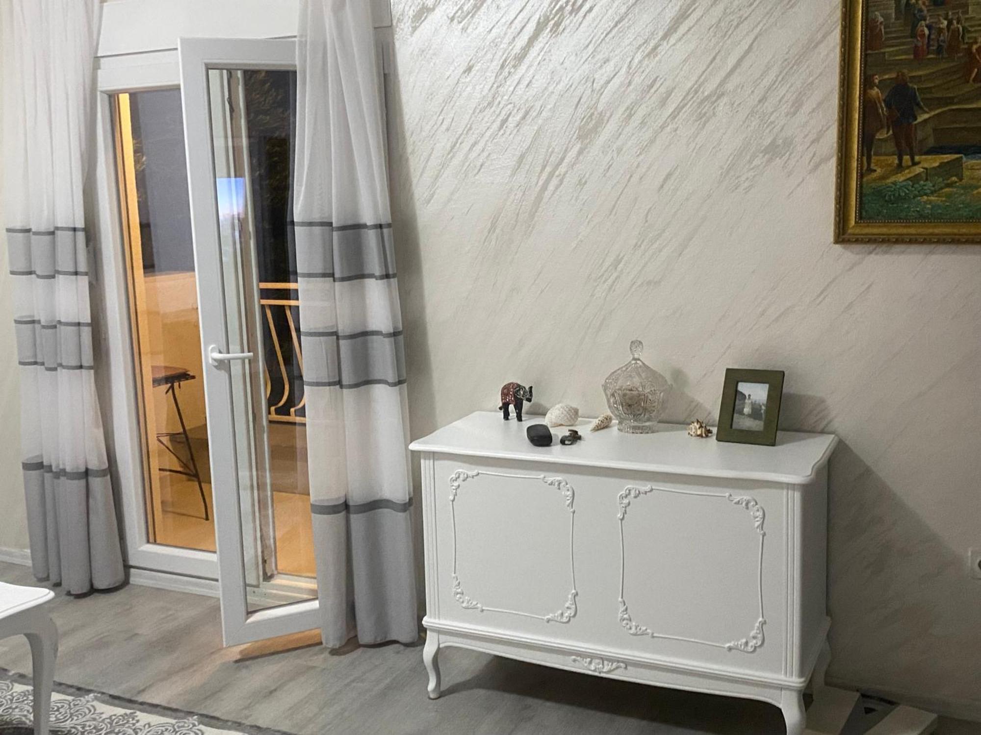Apartman Lara Свети-Стефан Экстерьер фото
